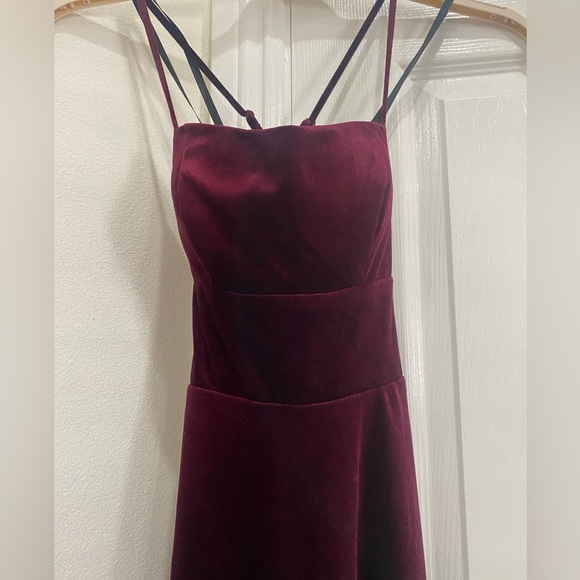 Velvet skater dress - Picture 2 of 6